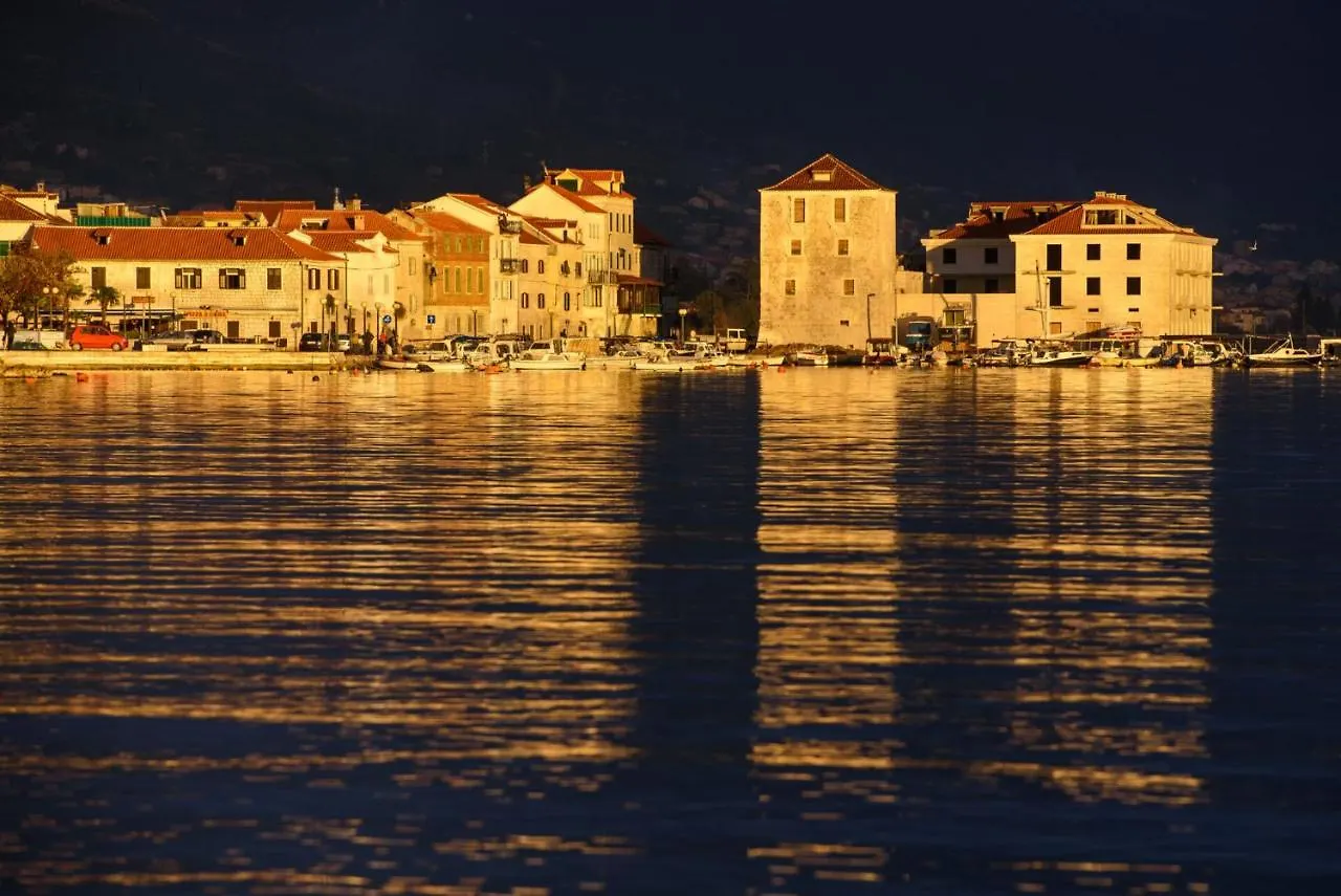 Light Loft Apartment Kastela