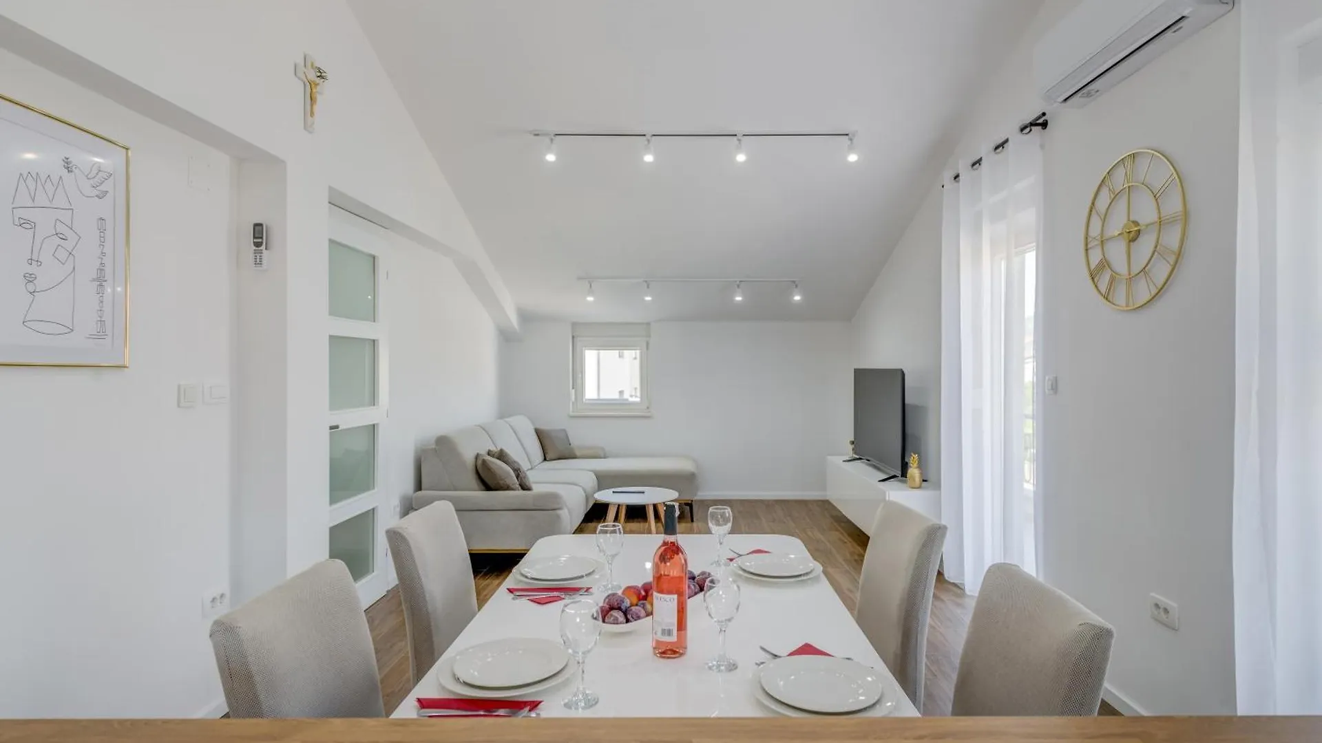 Light Loft Apartment Kastela Croatia