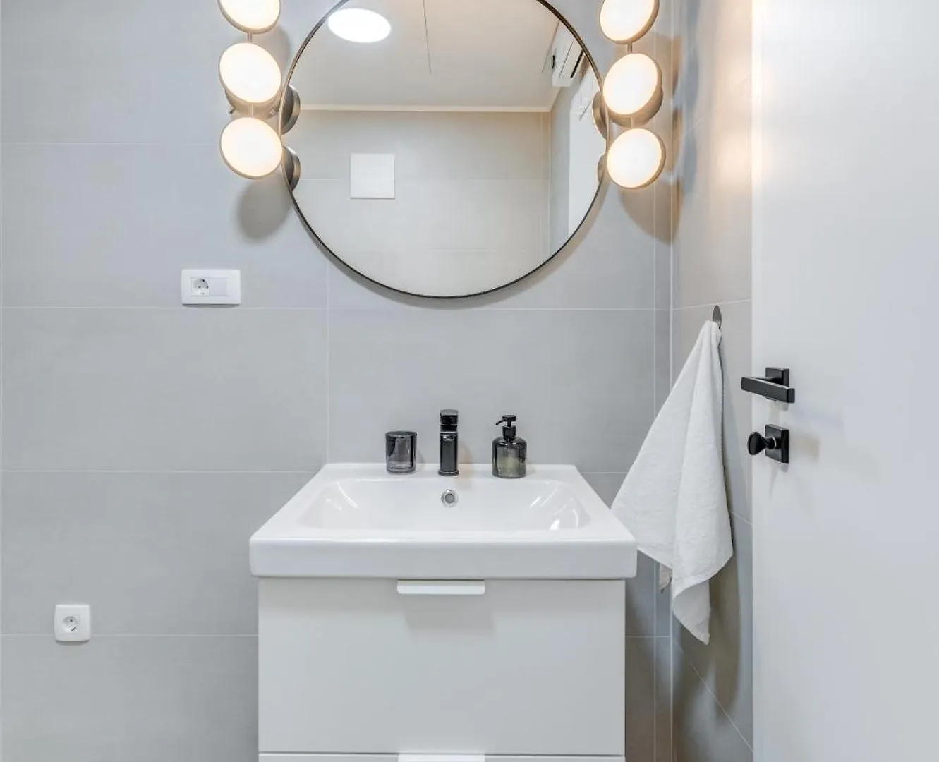 Light Loft Apartment Kastela