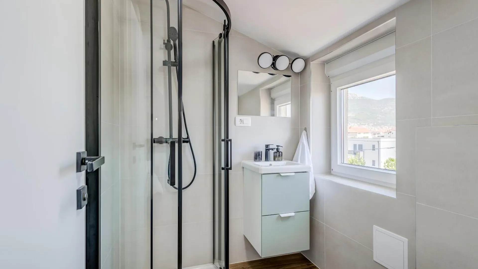 Light Loft Apartment Kastela 0*,