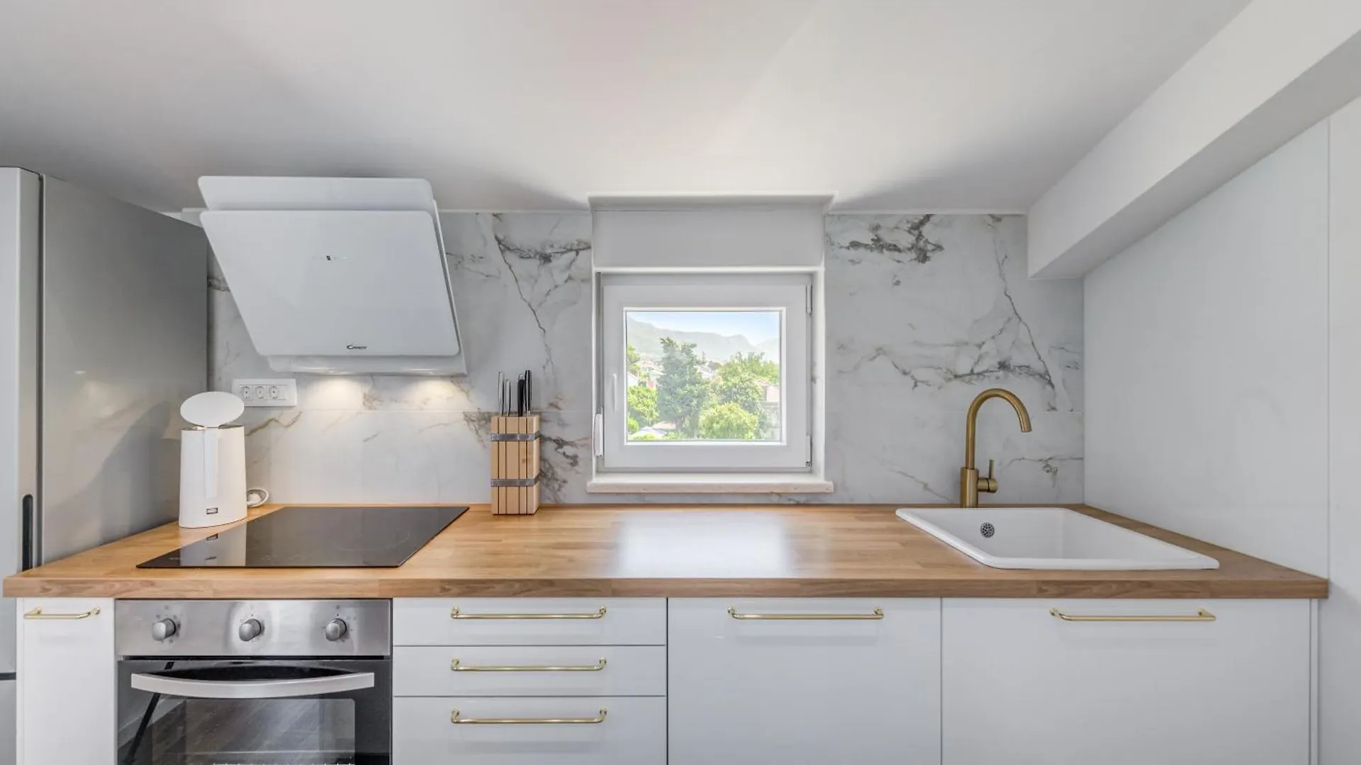 Light Loft Apartment Kastela 0*,  Croatia