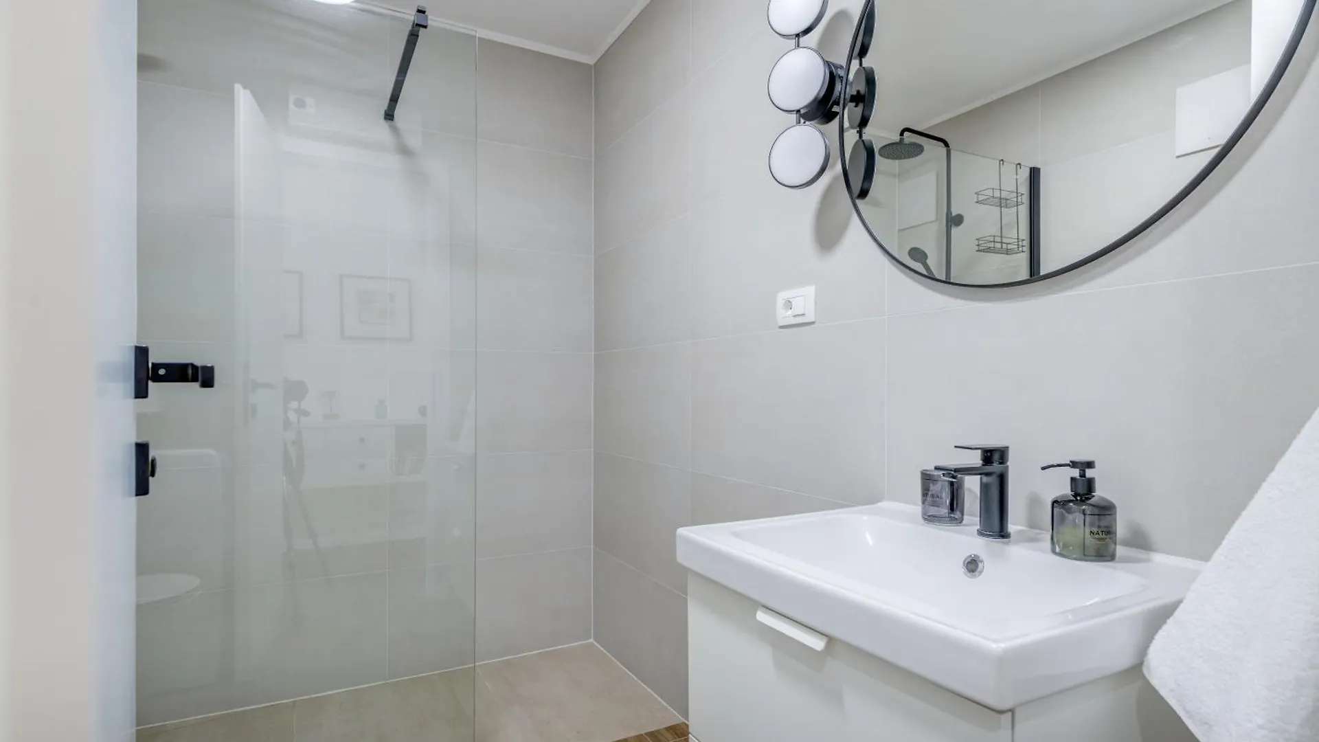 Light Loft Apartment Kastela