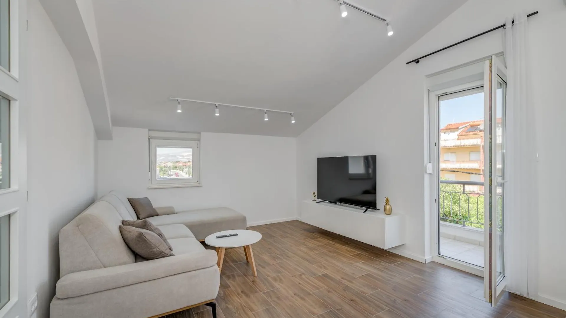 Light Loft Apartment Kastela Croatia